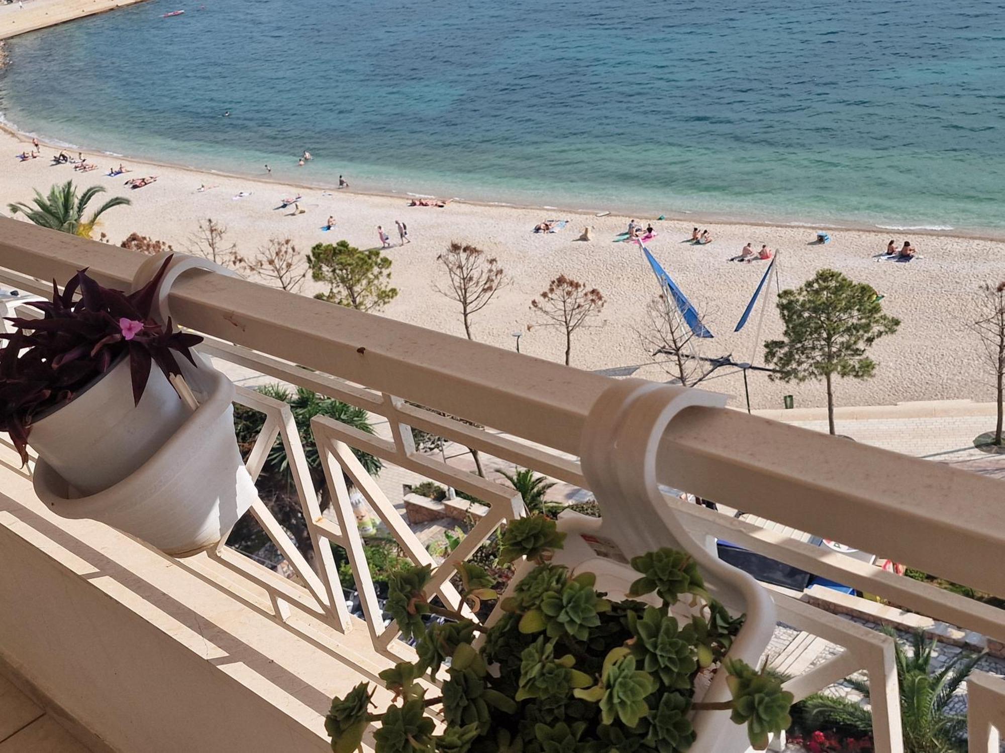 Beachfront Apartment Sarandë Exterior foto